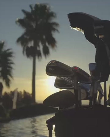Bolsa de golf al amanecer en La Hacienda Links, torneo XorkyoGOLFING del 25 de julio de 2026